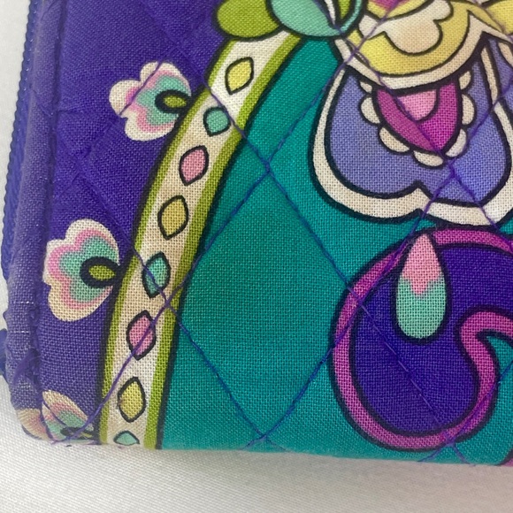 Vera Bradley Purple Paisley Floral Quilted Zip-Around Wallet - Picture 12 of 15
